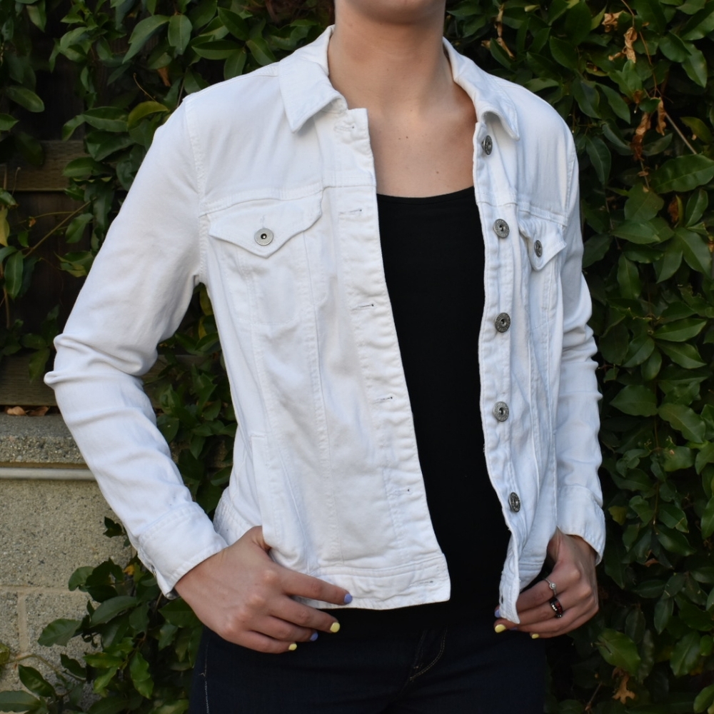 White Jean Jacket 👻